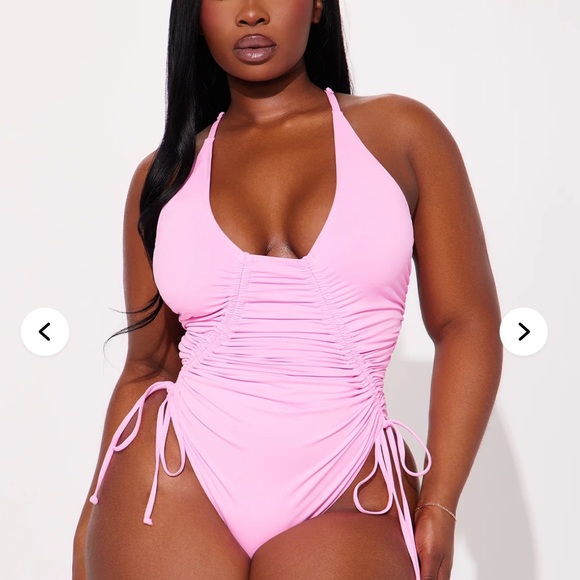NWT Fashion Nova Pink Ruched One-Piece Swimsuit Size 1X - Picture 1 of 9